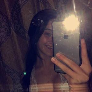 Meet your Posher, Kendra